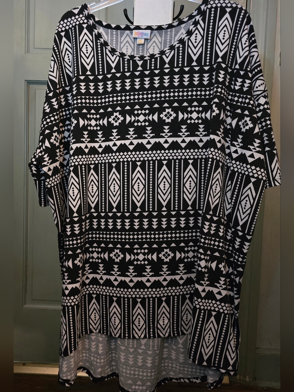 LuLaRoe Irma Black & White Geometric Tunic